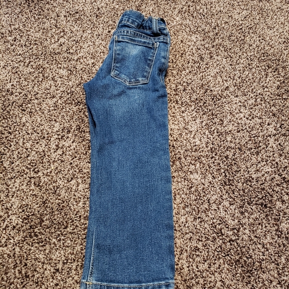 2 Pair of Old Navy Jeans 3T - Picture 6 of 8